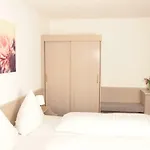 Schoenblick Garni 3* ليندنبرغ ام الغو