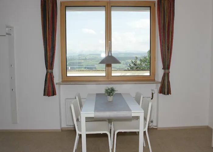 Schoenblick Garni Pensión Lindenberg im Allgäu